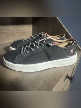 Hey Dude Women's Low-Top Sneakers in Dark Gray with Pink Accents